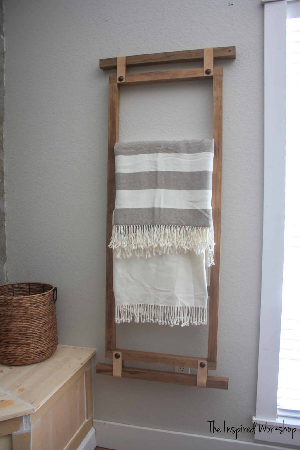 16 Clever DIY Rustic Storage & Organization Projects For Your Home