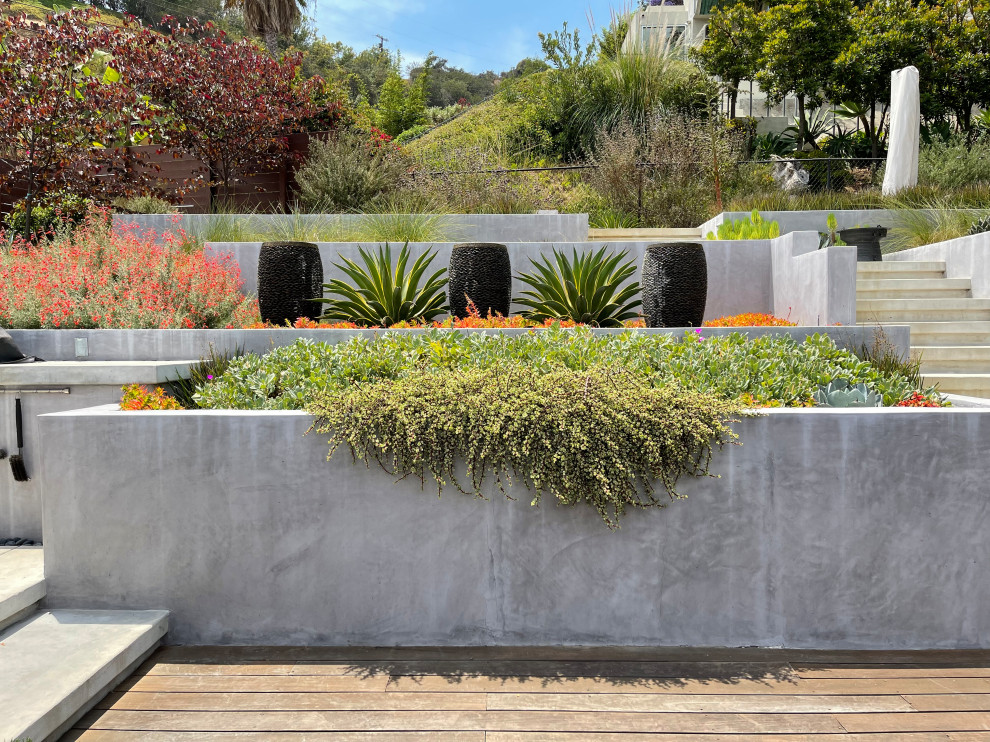 17 Wonderful Contemporary Landscape Designs That Will Steal Your Gaze