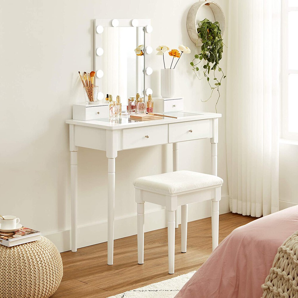 Stylish & Versatile Dressing Tables For a Cozy Bedroom