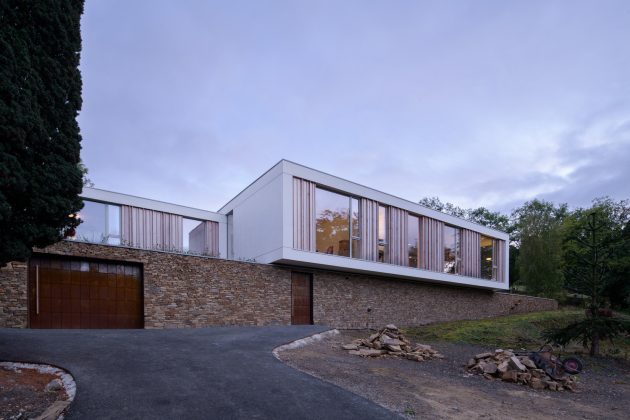 Floating House by Elliott Architects in Corbridge, United Kingdom