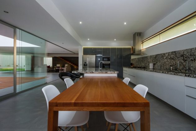 PL House by AI2 Design in Piura, Peru