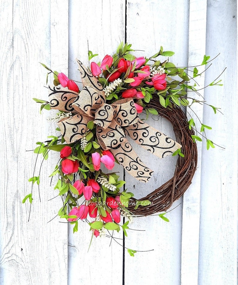 15 Super Fresh Floral Spring Wreath Designs You're Gonna Love
