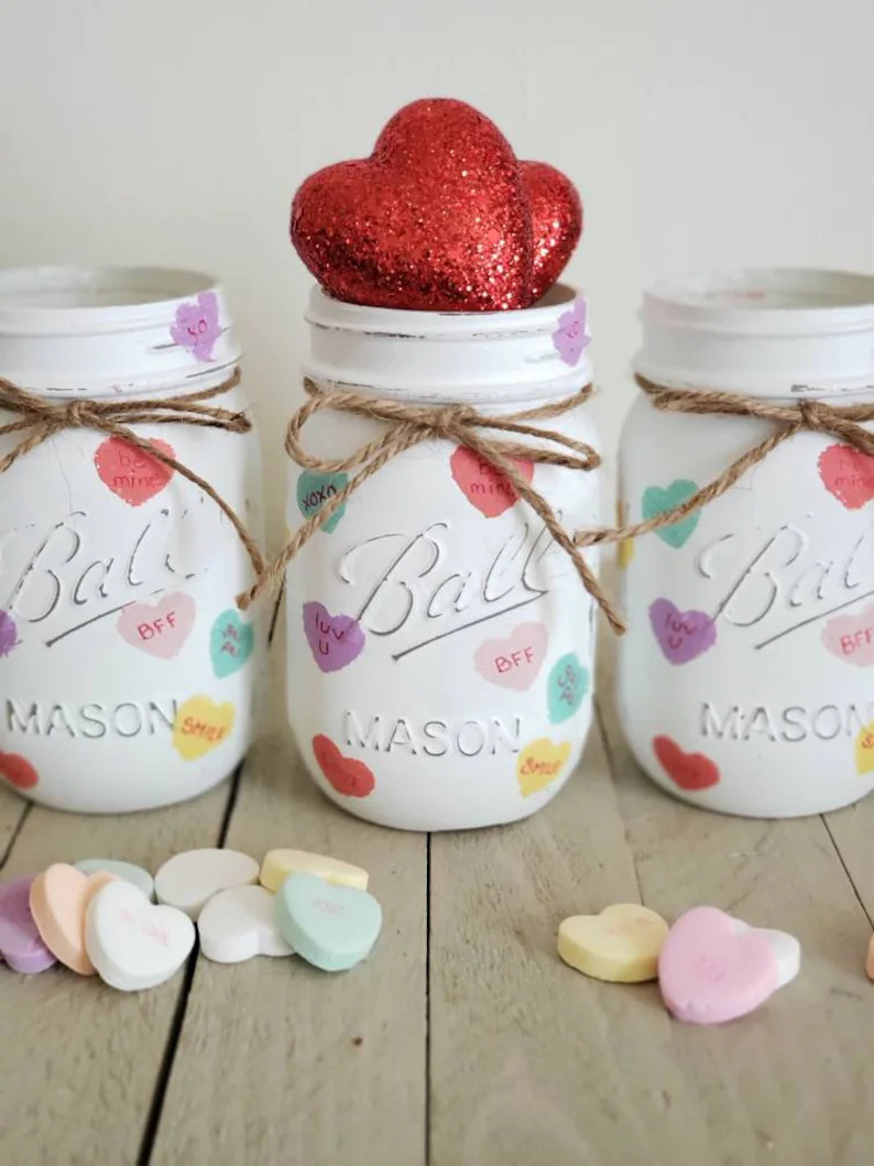 16 Cute Valentine's Mason Jar Decorations You Will Love