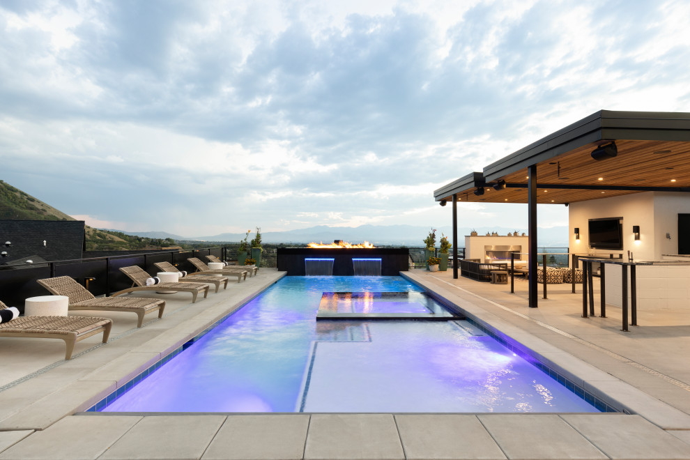 18 Staggering Contemporary Swimming Pool Designs You Will Love