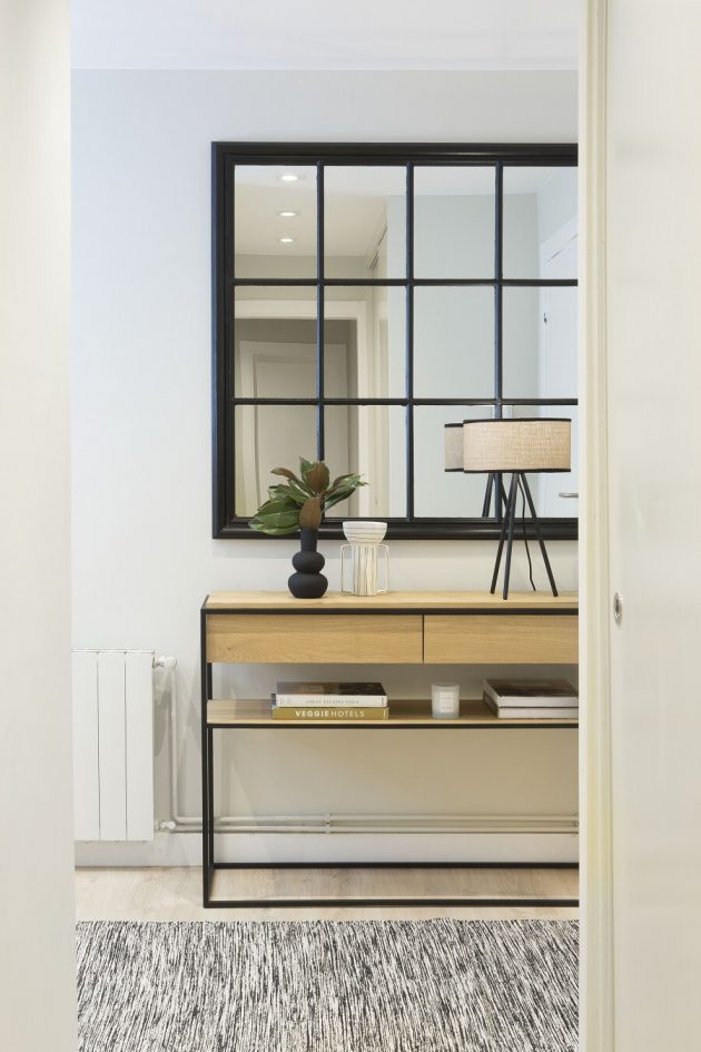 The Keys For a Bright Home - Neutrals With Colors And Lots of Light