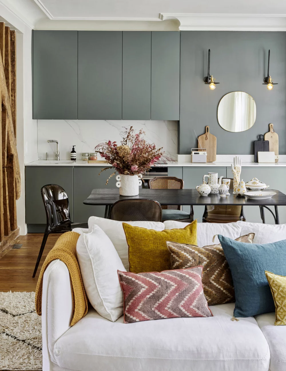A kitchen integrated into the living room A kitchen integrated into the living room