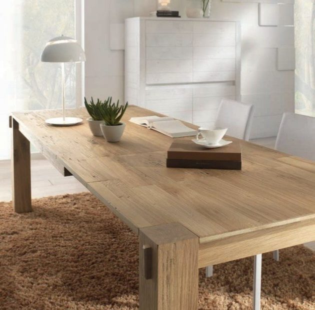 Mesas refinadas en madera maciza para su hogar