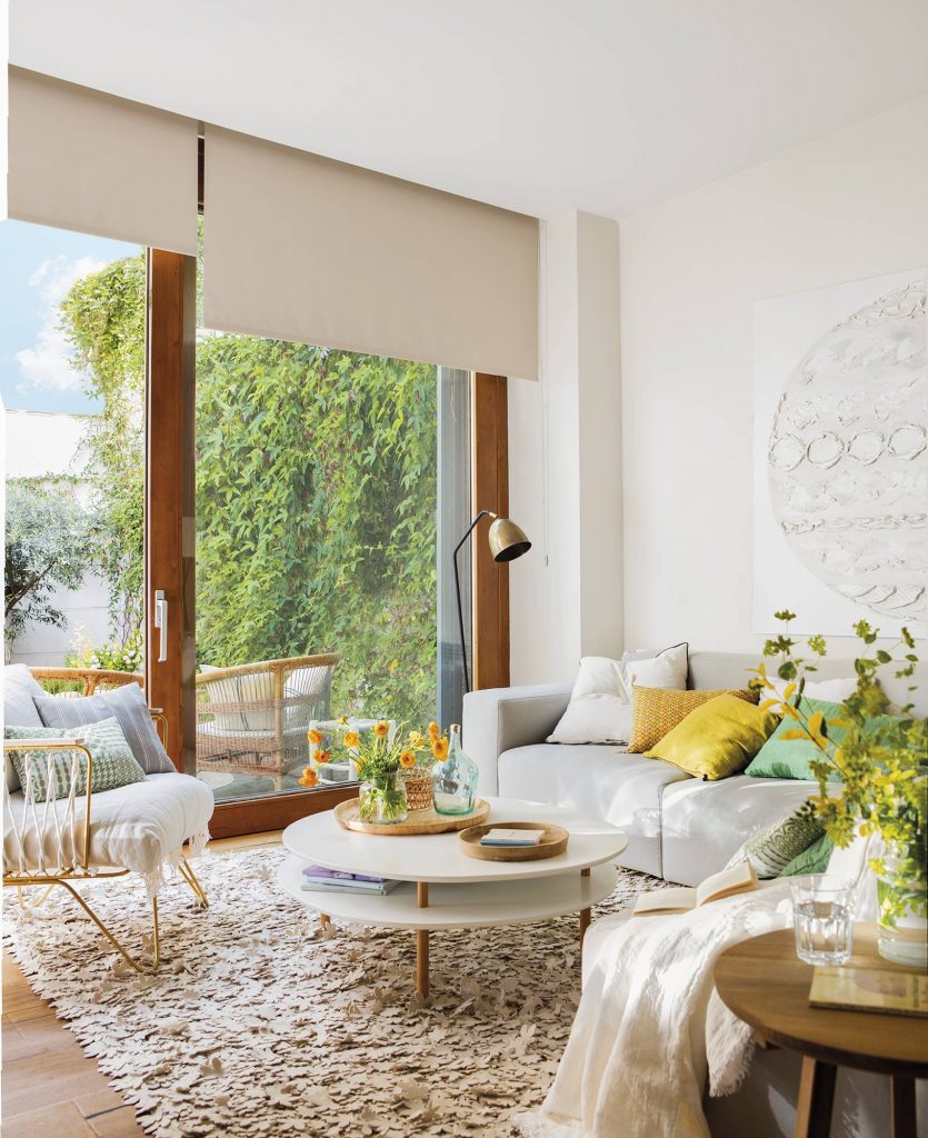 9 Combinations of Sofas & Coffee Tables That Work Together