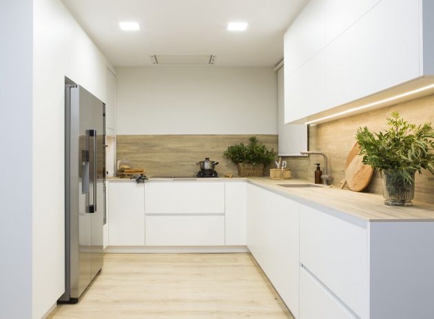 The Keys For a Bright Home - Neutrals With Colors And Lots of Light