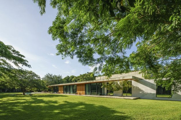 Akúun House by Arkham Projects in Merida, Mexico