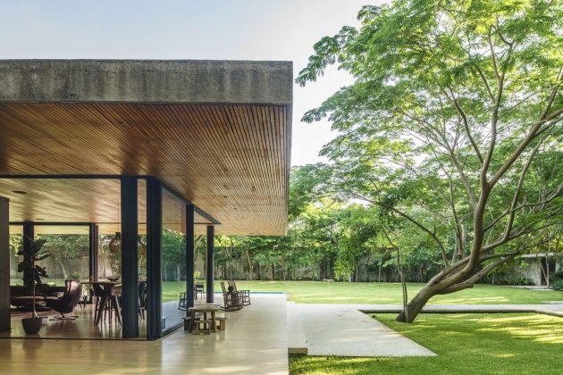 Akúun House by Arkham Projects in Merida, Mexico