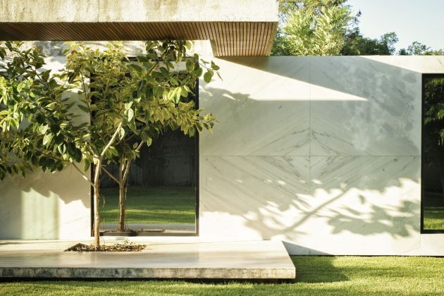 Akúun House by Arkham Projects in Merida, Mexico