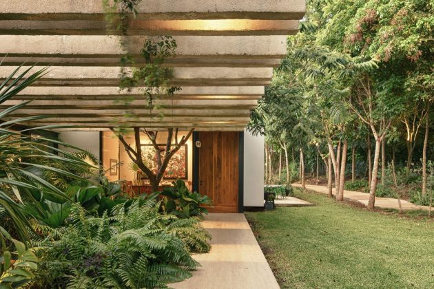 Akúun House by Arkham Projects in Merida, Mexico