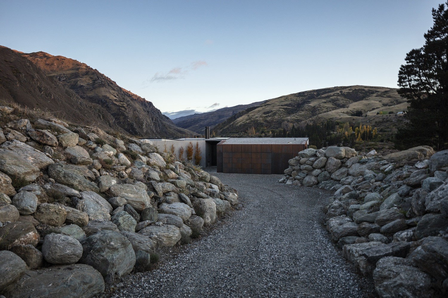 Black Quail House by Bergendy Cooke in New Zealand Black Quail House by Bergendy Cooke in New Zealand