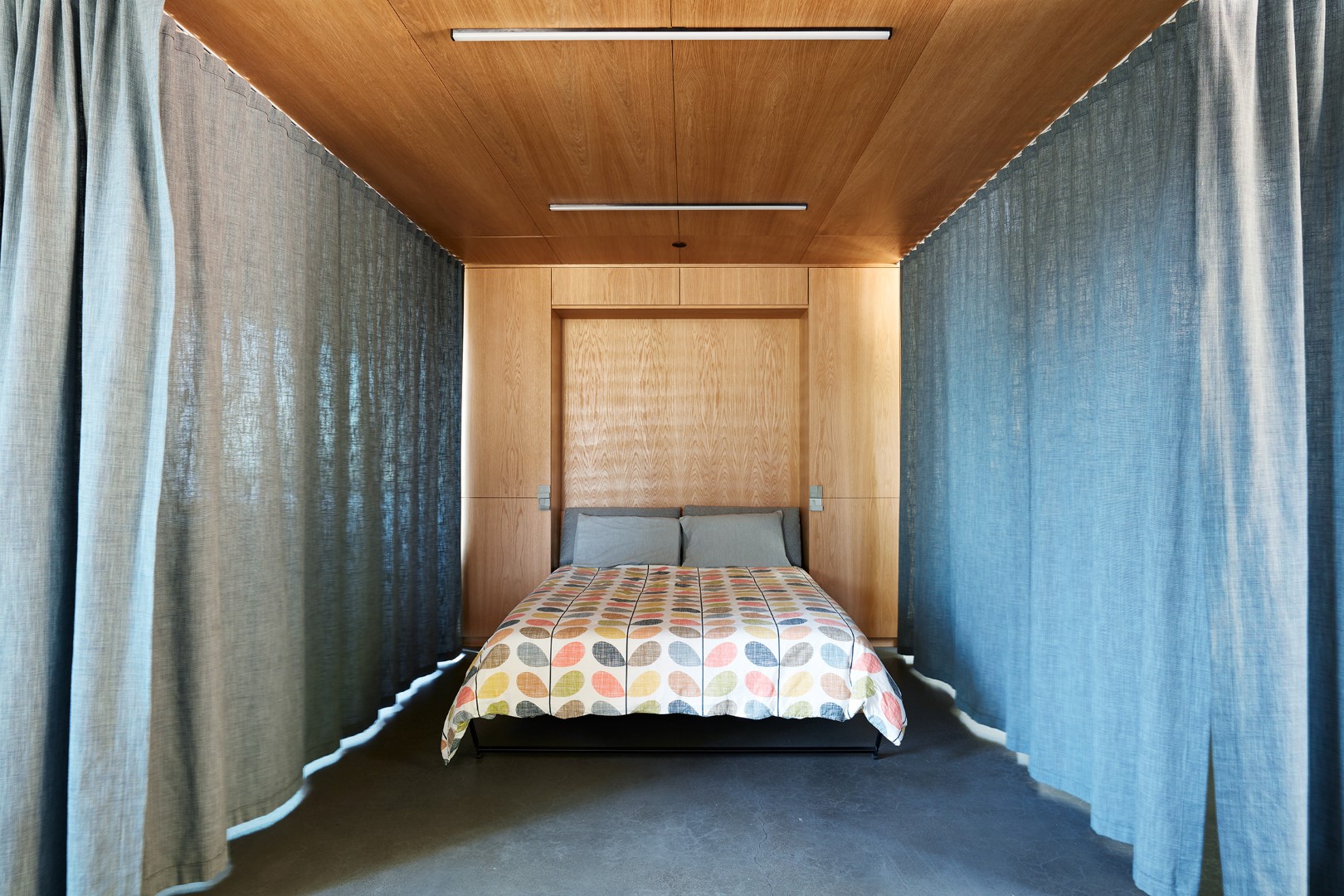 Castle Black by Klopf Architecture: A Harmonious Blend of Modern Design and Nature Castle Black by Klopf Architecture: A Harmonious Blend of Modern Design and Nature