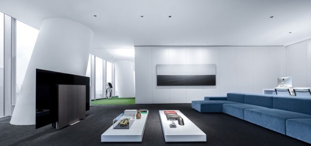 Designer Evans Lee's IFC F52 Office in Guangzhou, China