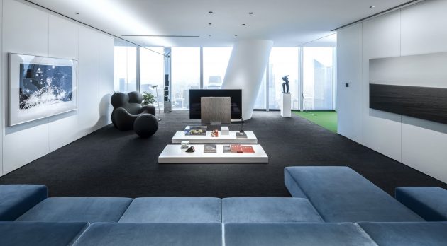 Designer Evans Lee's IFC F52 Office in Guangzhou, China