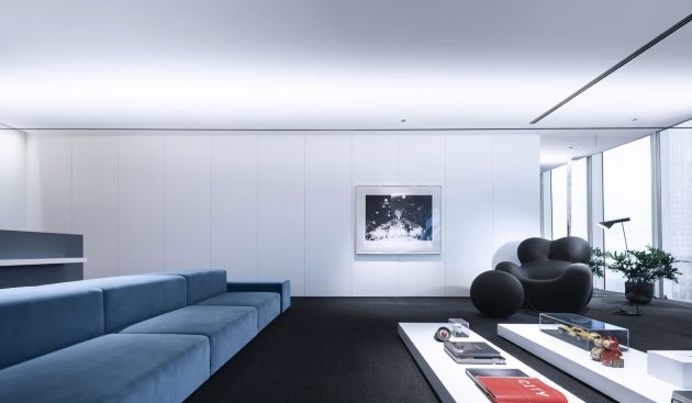 Designer Evans Lee's IFC F52 Office in Guangzhou, China