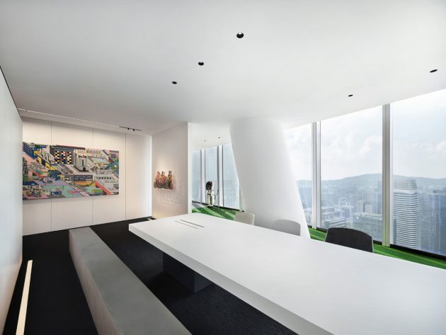 Designer Evans Lee's IFC F52 Office in Guangzhou, China