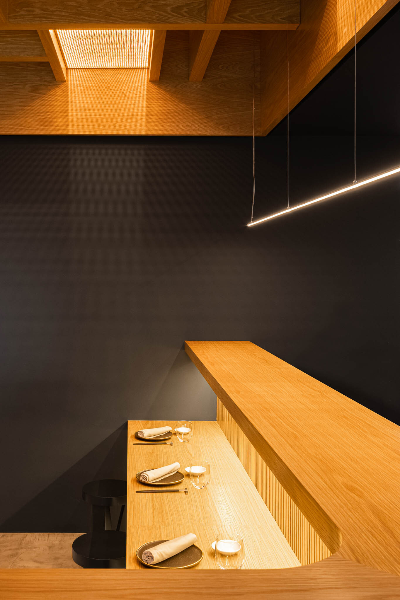 Intimate and minimal is the new Fuji Restaurant in the Azores Intimate and minimal is the new Fuji Restaurant in the Azores