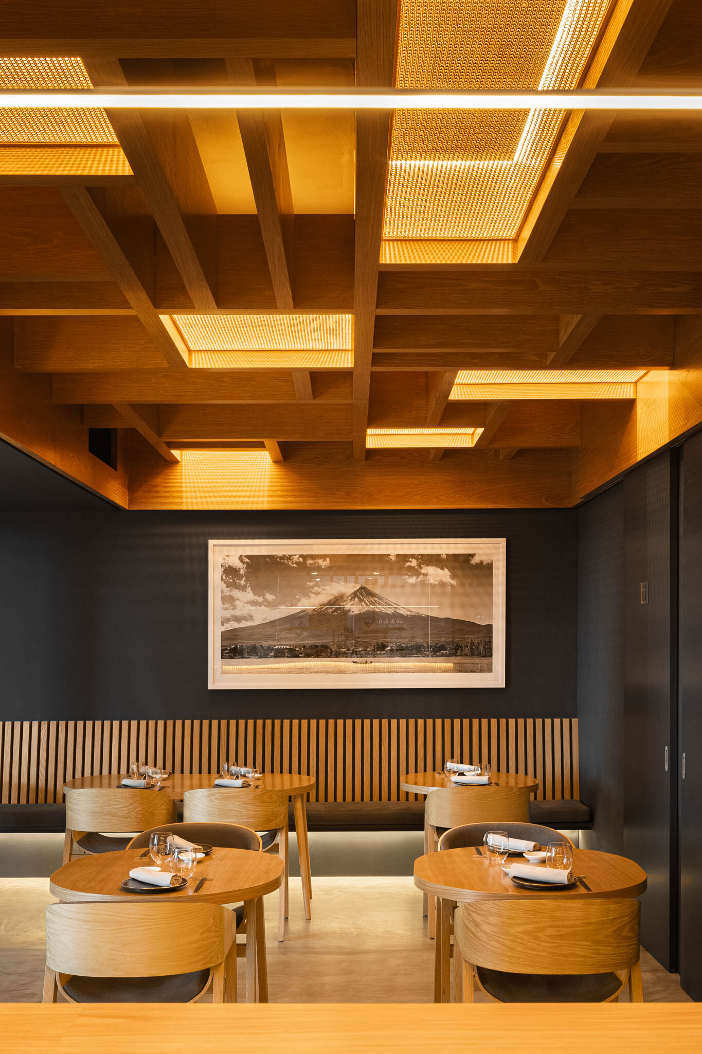 Intimate and minimal is the new Fuji Restaurant in the Azores Intimate and minimal is the new Fuji Restaurant in the Azores