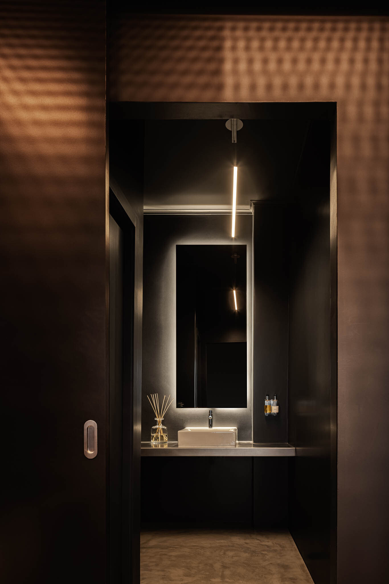 Intimate and minimal is the new Fuji Restaurant in the Azores Intimate and minimal is the new Fuji Restaurant in the Azores