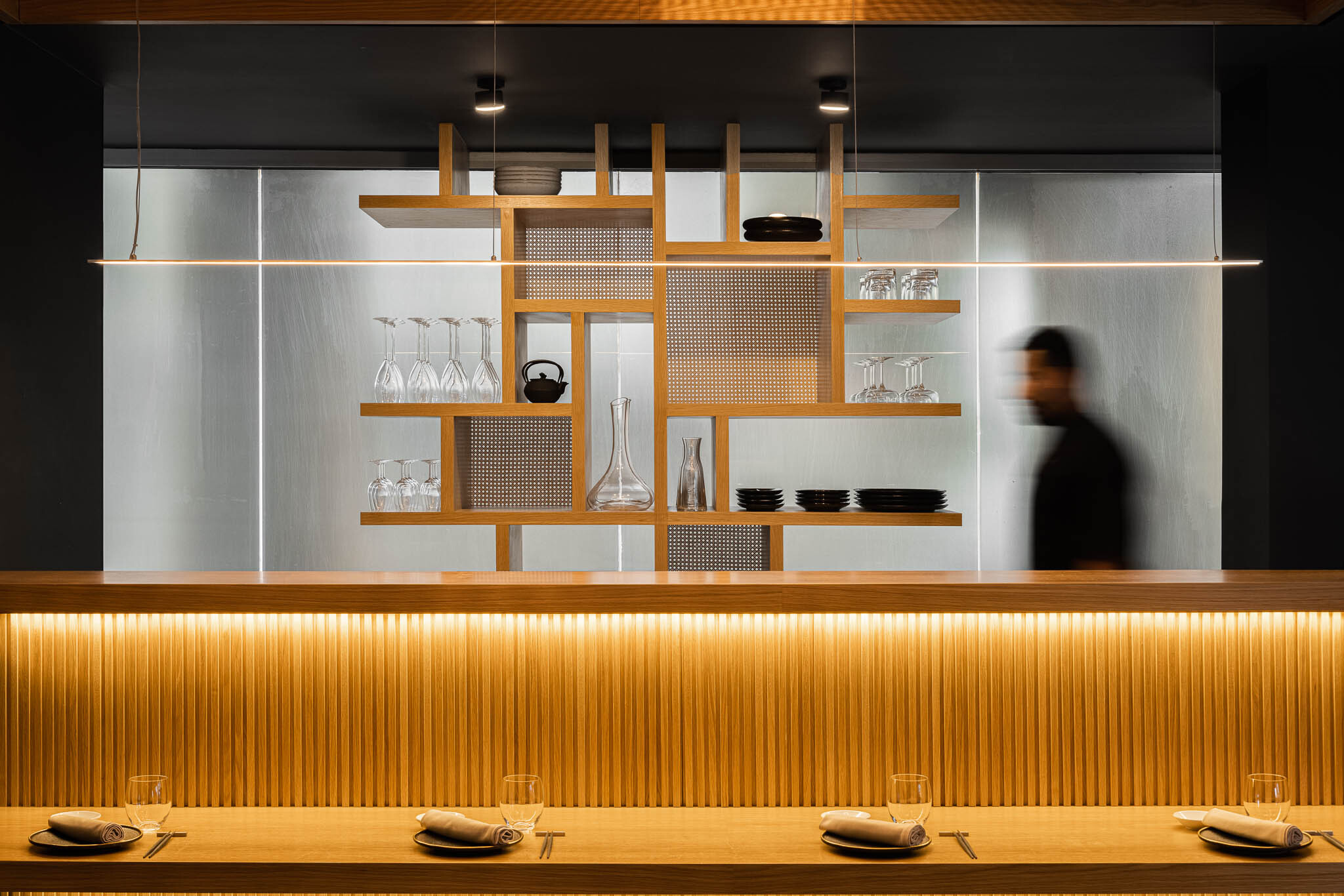 Intimate and minimal is the new Fuji Restaurant in the Azores Intimate and minimal is the new Fuji Restaurant in the Azores
