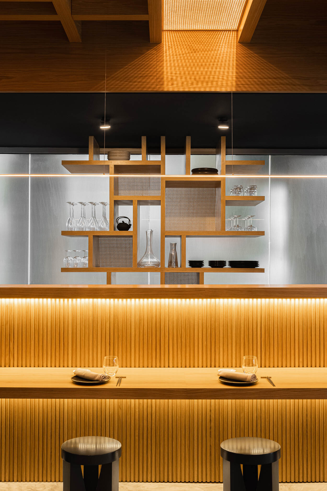 Intimate and minimal is the new Fuji Restaurant in the Azores Intimate and minimal is the new Fuji Restaurant in the Azores