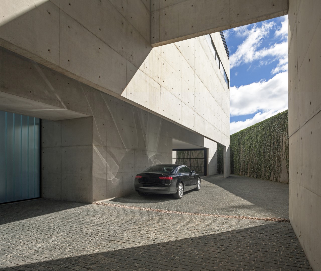 RB House by Marcos Bertoldi Arquitetos in Curitiba, Brazil RB House by Marcos Bertoldi Arquitetos in Curitiba, Brazil