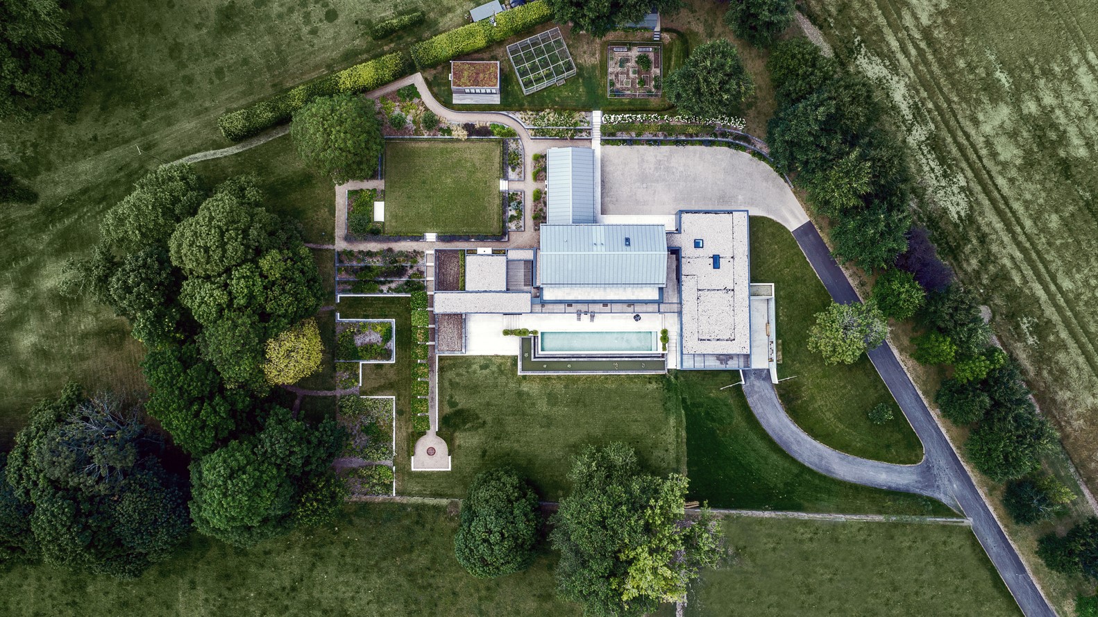 The Farmer's House by AR Design Studio in the South Downs National Park, UK The Farmer's House by AR Design Studio in the South Downs National Park, UK