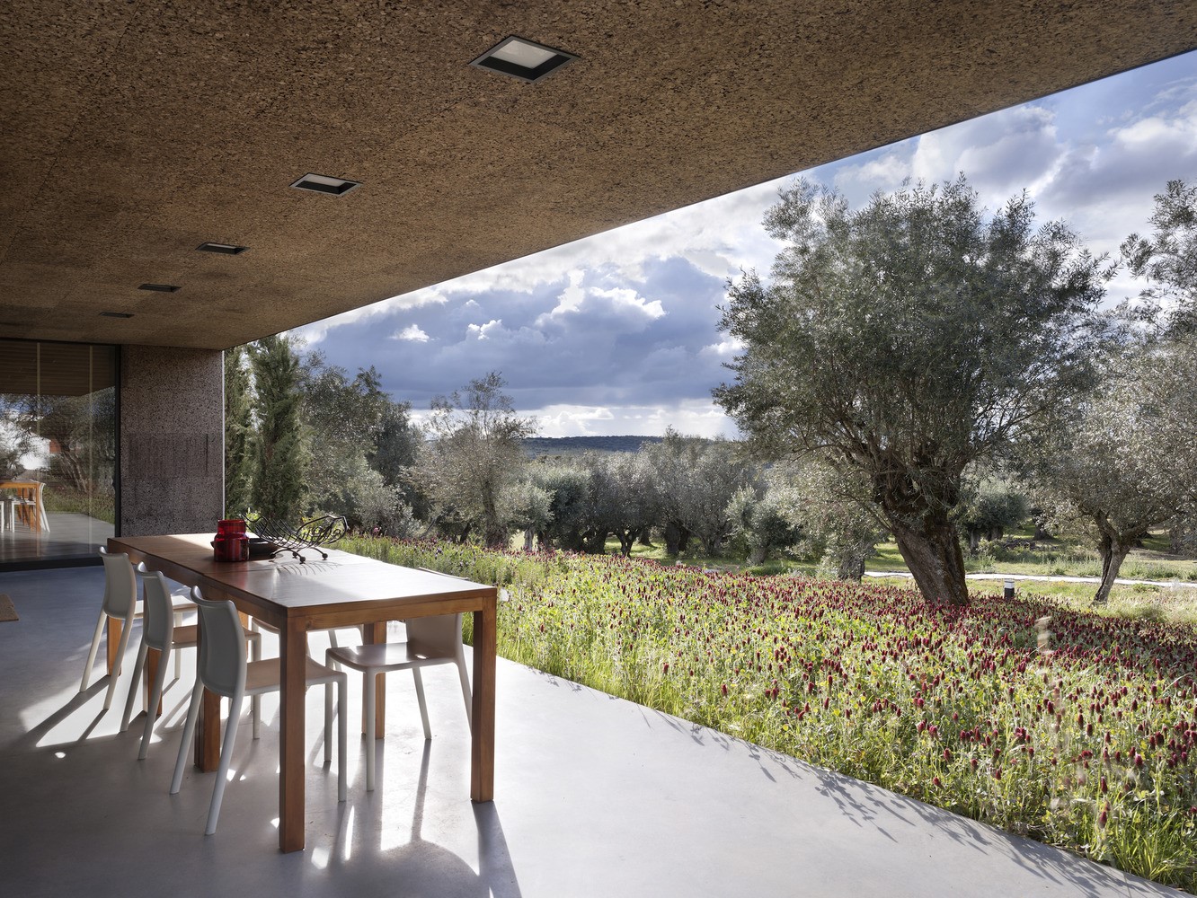 Villa Extramuros by Vora Arquitectura in Arraiolos, Portugal Villa Extramuros by Vora Arquitectura in Arraiolos, Portugal