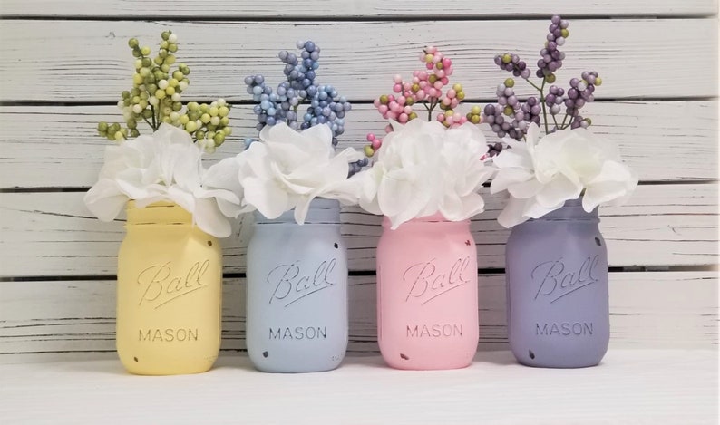 16 Wholesome Spring Mason Jar Decorations For Your Table