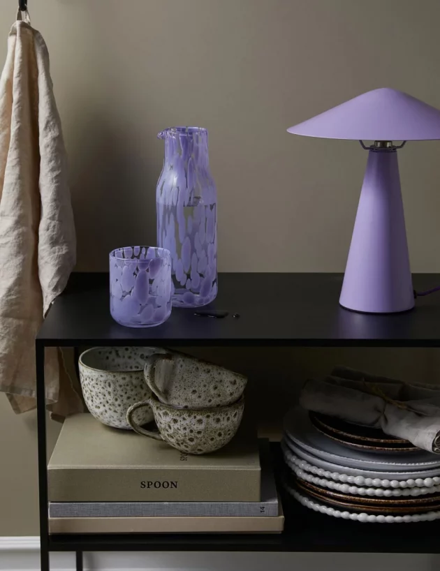 The Right Decor Trend For Spring - The Colored Glasses