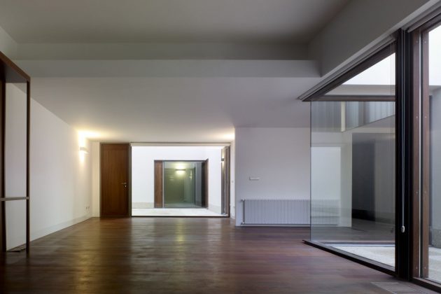 Casa A5 by Carlos Seoane Arquitectura in Oleiros, Spain