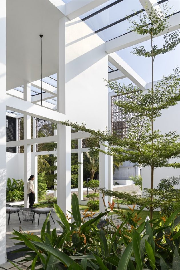 Harris Residence by Studio Acis in Kanhangad, India
