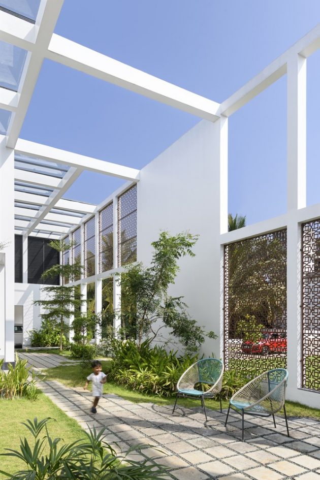 Harris Residence by Studio Acis in Kanhangad, India