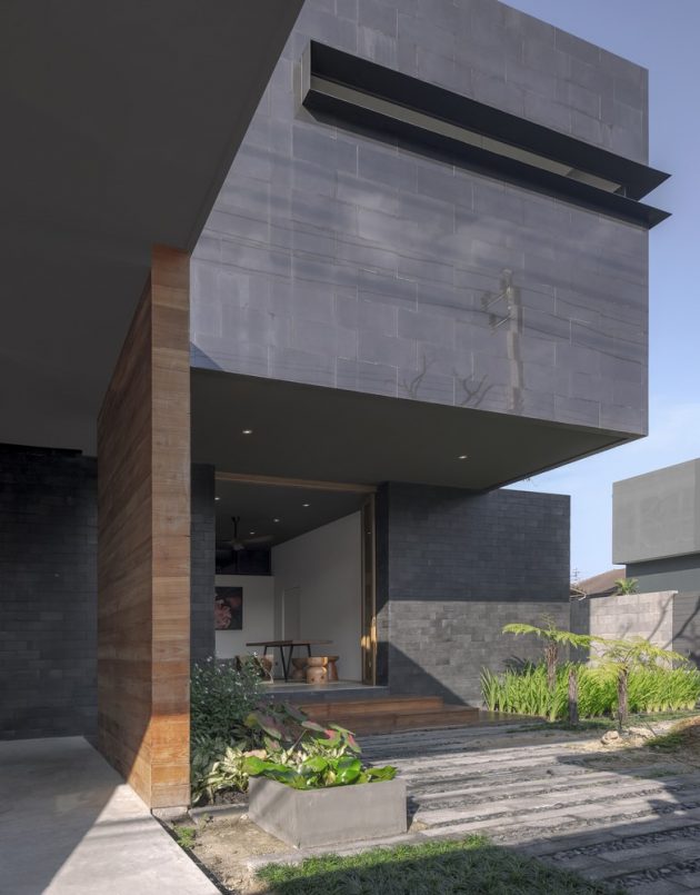 House (Be)hide by TOUCH Architect in Khet Khan Na Yao, Thailand