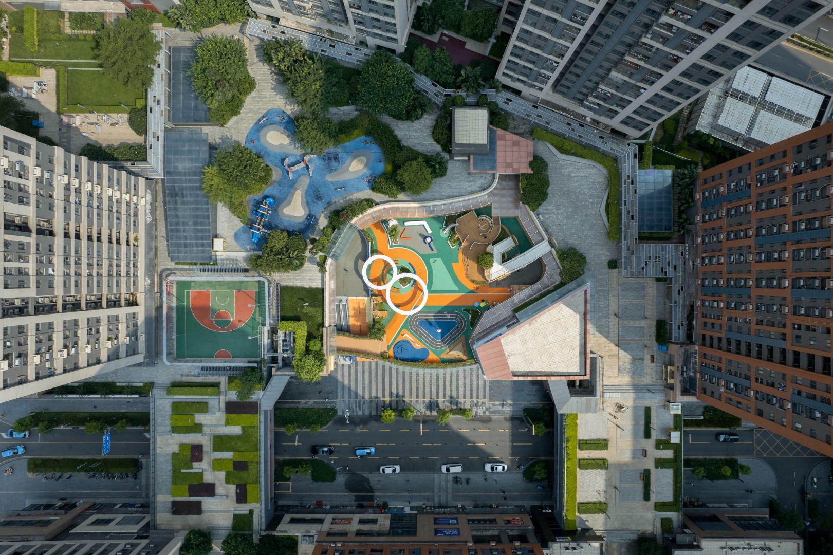 IBOBI Super School by VMDPE Design: Children's Paradise Downton IBOBI Super School by VMDPE Design: Children's Paradise Downton