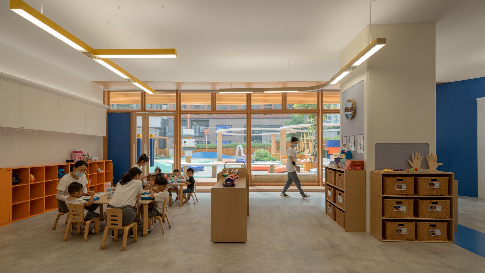 IBOBI Super School by VMDPE Design: Children's Paradise Downton IBOBI Super School by VMDPE Design: Children's Paradise Downton