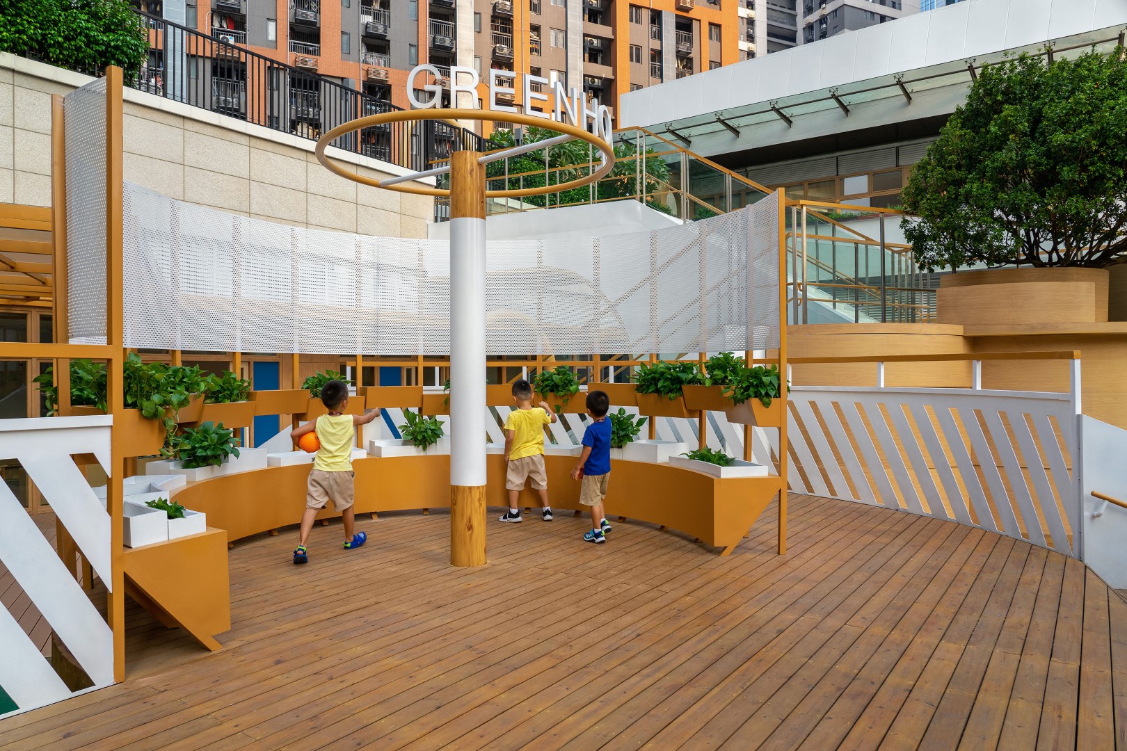 IBOBI Super School by VMDPE Design: Children's Paradise Downton IBOBI Super School by VMDPE Design: Children's Paradise Downton