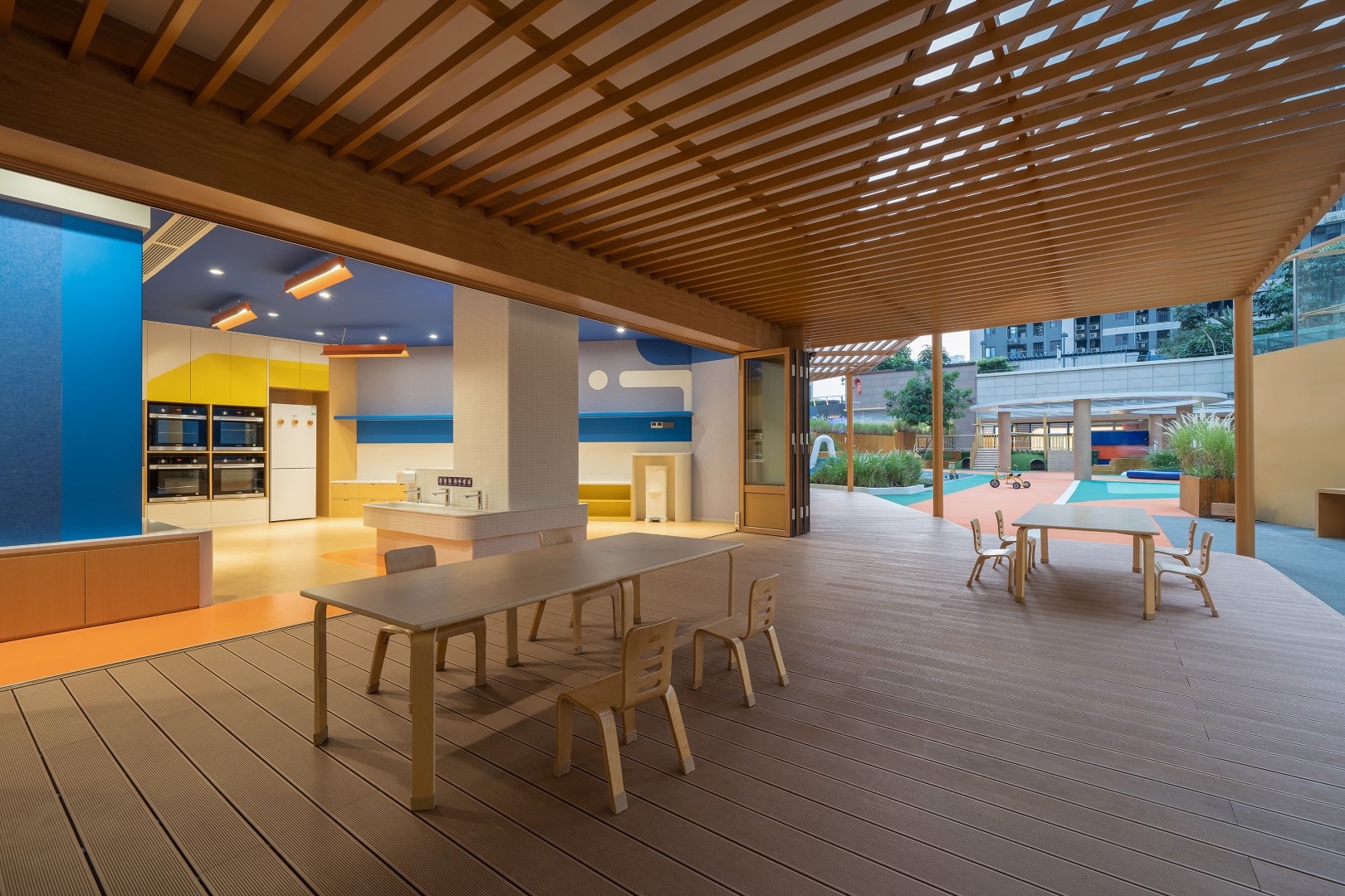 IBOBI Super School by VMDPE Design: Children's Paradise Downton IBOBI Super School by VMDPE Design: Children's Paradise Downton