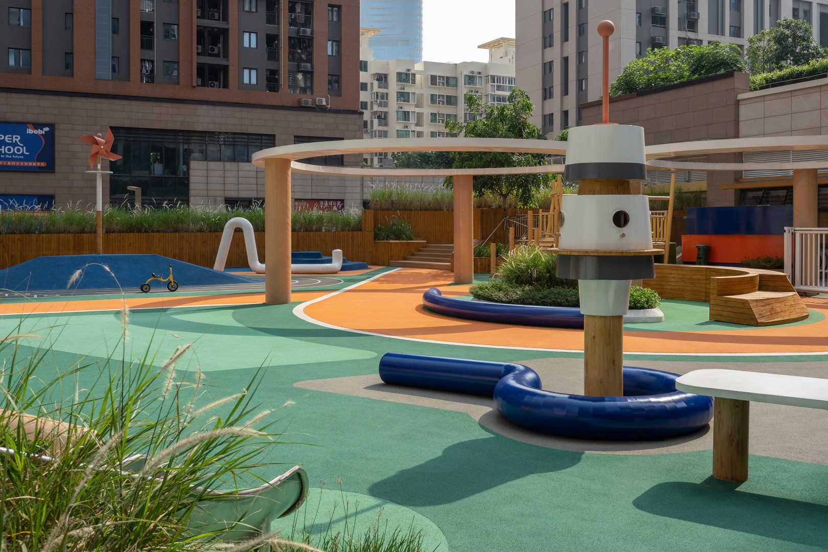 IBOBI Super School by VMDPE Design: Children's Paradise Downton IBOBI Super School by VMDPE Design: Children's Paradise Downton