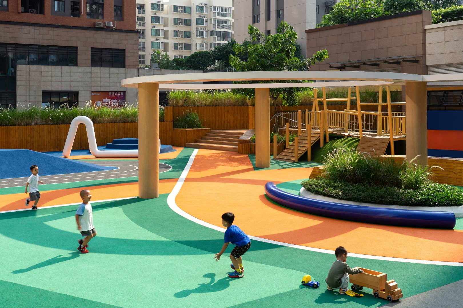 IBOBI Super School by VMDPE Design: Children's Paradise Downton IBOBI Super School by VMDPE Design: Children's Paradise Downton