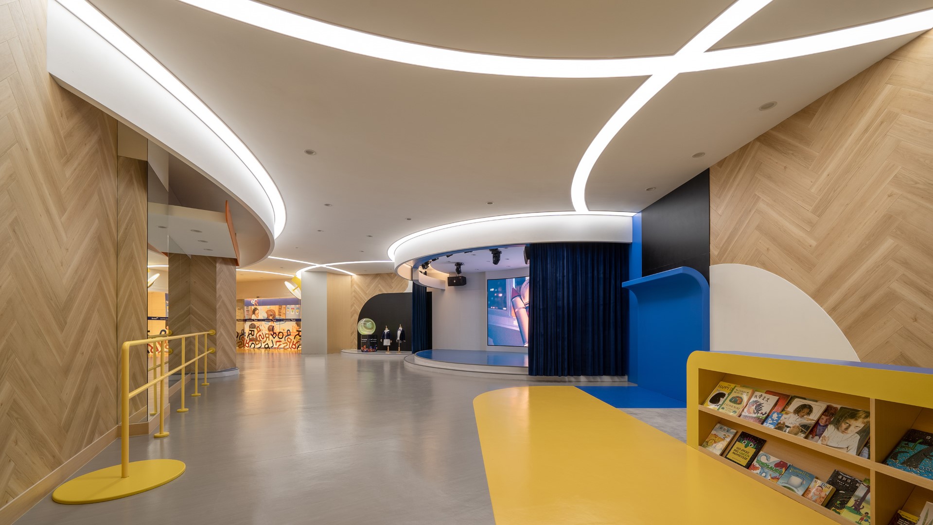 IBOBI Super School by VMDPE Design: Children's Paradise Downton IBOBI Super School by VMDPE Design: Children's Paradise Downton