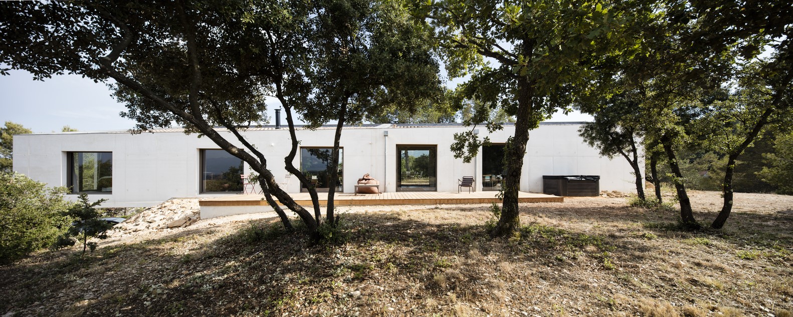 MGG House by PAN Architecture in Greasque, France MGG House by PAN Architecture in Greasque, France