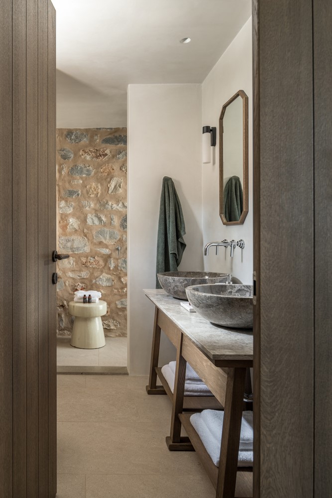 Monolith House by Desypri & Misiaris Architecture in Mani, Greece Monolith House by Desypri & Misiaris Architecture in Mani, Greece