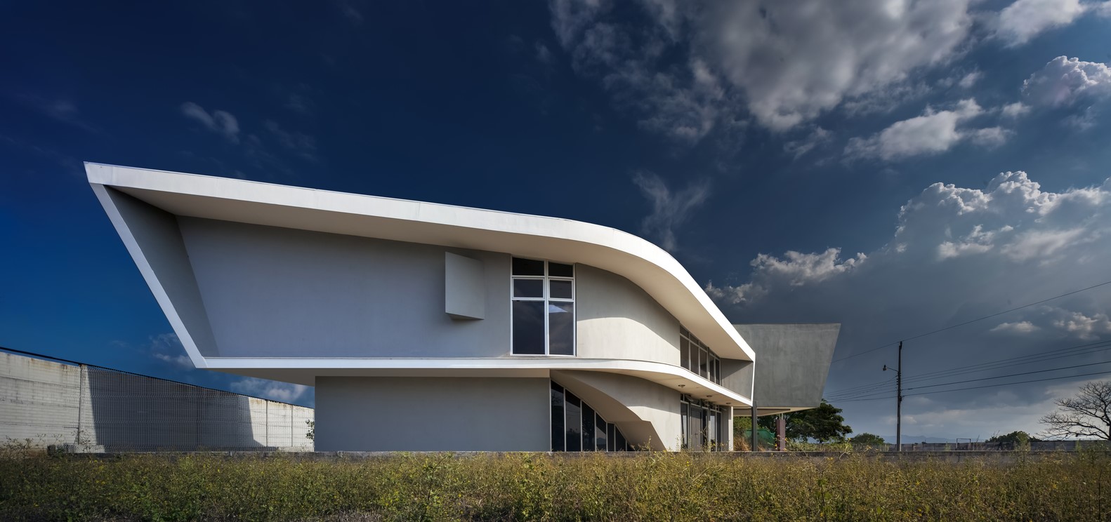 Twix House by Studio RED in San Jose, Costa Rica