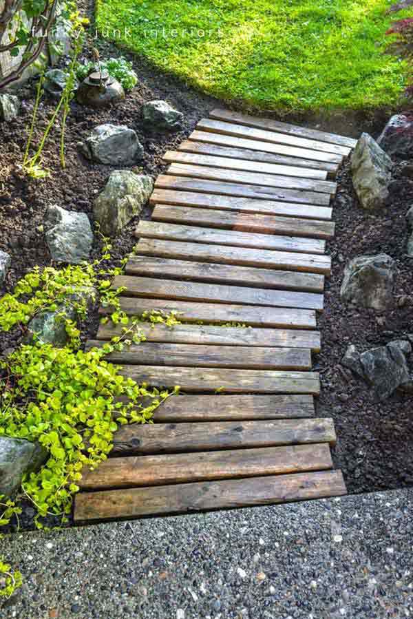 15 Super Easy DIY Reclaimed Wood Projects For Your Outdoor Spaces