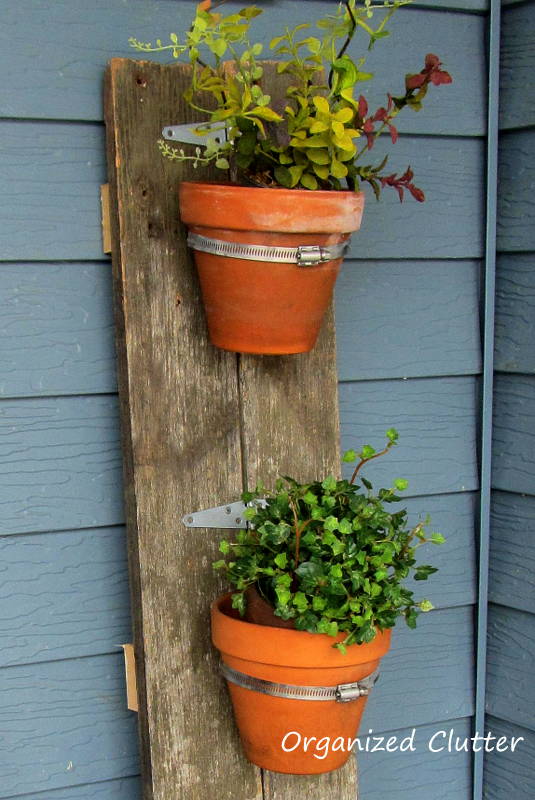 15 Super Easy DIY Reclaimed Wood Projects For Your Outdoor Spaces