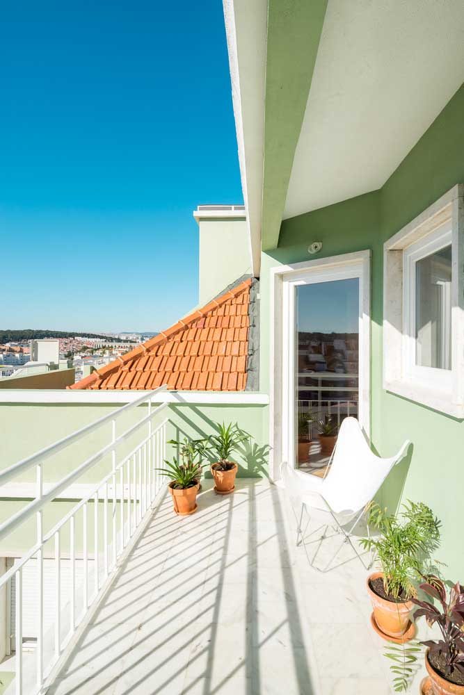 Decorating Tips For Having a Narrow Balcony Decorating Tips For Having a Narrow Balcony